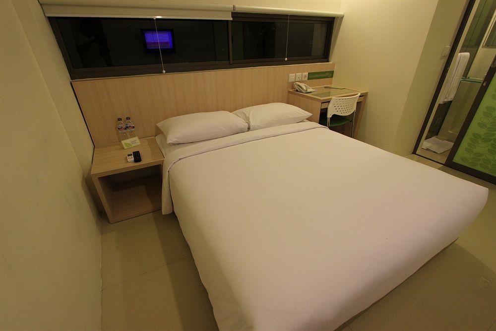 J Hotel Kuta Kuta Lombok Exterior foto