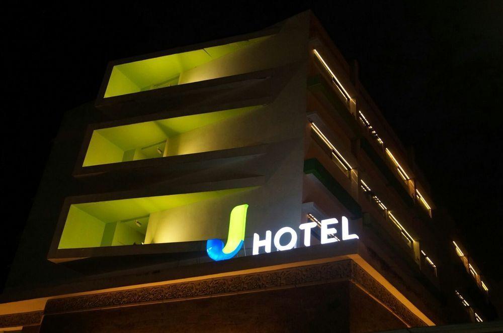 J Hotel Kuta Kuta Lombok Exterior foto