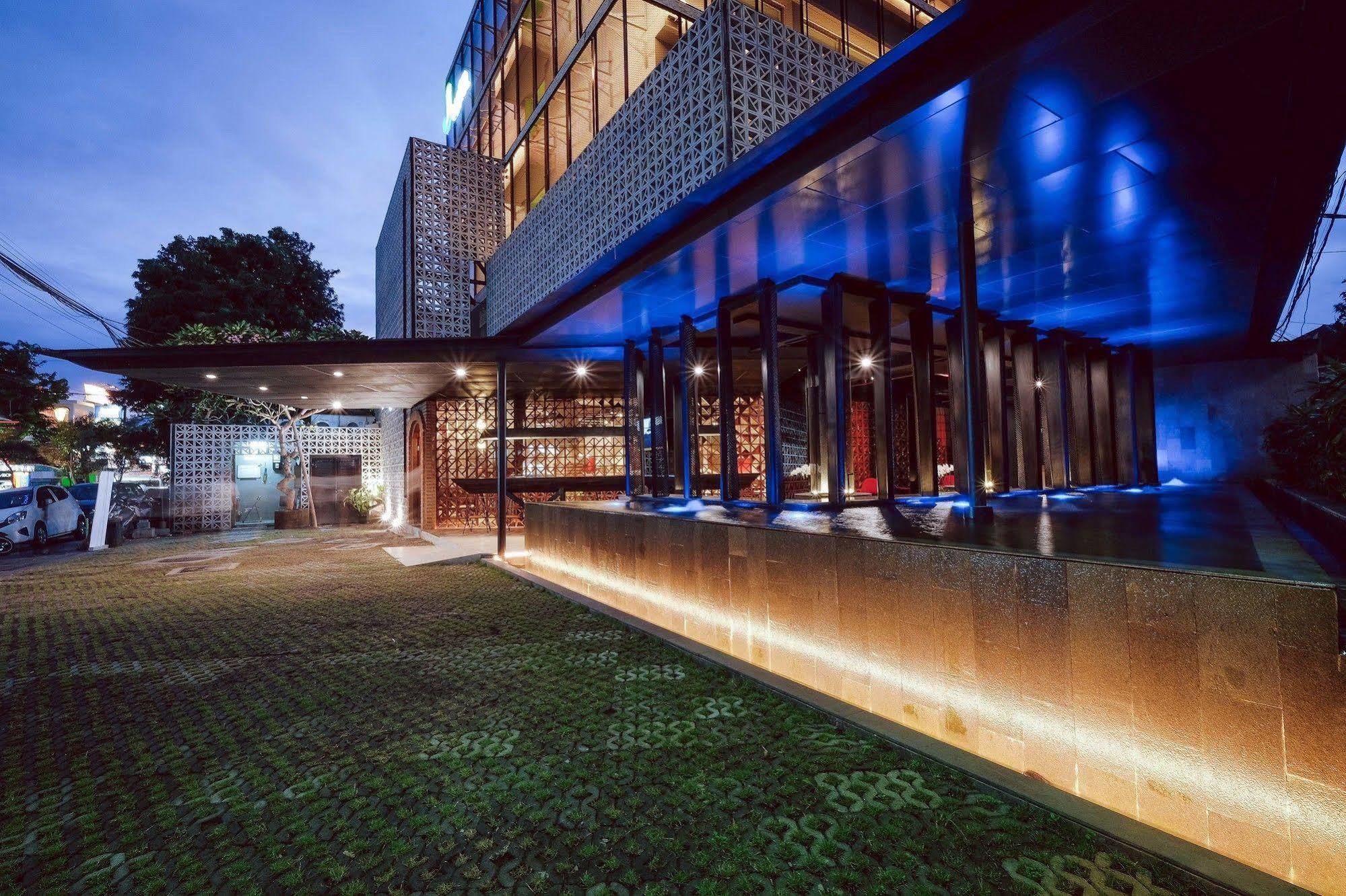J Hotel Kuta Kuta Lombok Exterior foto